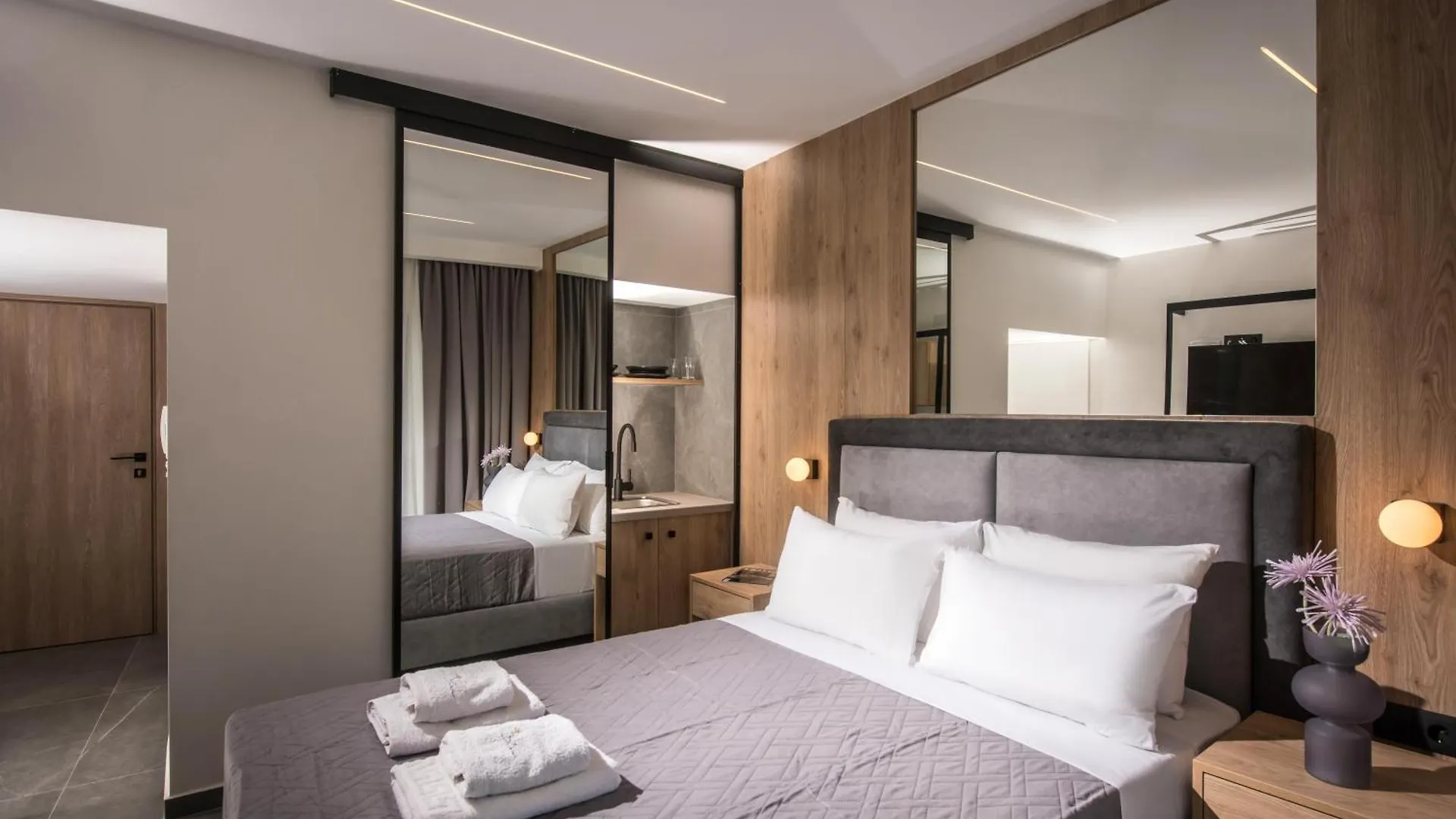 King'S Blue , Superior Downtown Loft , No Lift Apartment Heraklion